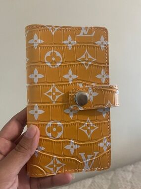 Pocket plus size cover